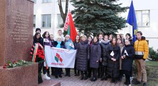 Студенты и сотрудники БГПУ в честь Дня защитника Отечества возложили цветы