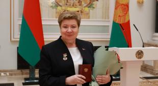 Президент Беларуси вручил государственные награды 
