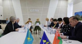 БГПУ и Актюбинский региональный государственный университет подписали меморандум о сотрудничестве