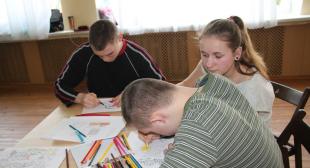Волонтеры ФДО БГПУ продолжают дарить радость детям