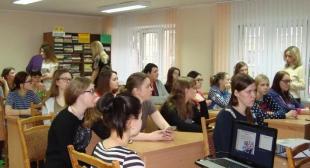 Специалисты факультета естествознания провели беседу со студентами  на тему правильного питания