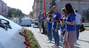 Бойцы студотрядов БГПУ приняли участие в торжественной церемонии возложения цветов к монументу Победы в честь 60-летия Белорусских студенческих отрядов