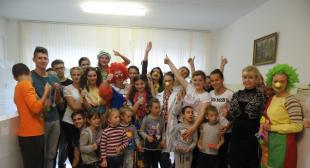 «Больничный клоун» продолжает дарить радость детям 