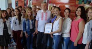 Делегат Пятого Всебелорусского народного собрания передал книги из личного архива в фонд библиотеки ФДО БГПУ