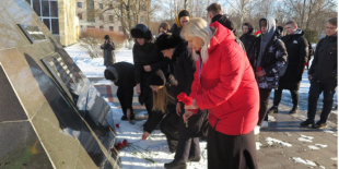 Газета «Адзінства» г. Борисова. 57-й Звездный поход студентов и преподавателей БГПУ им. М. Танка прибыл в Борисов
