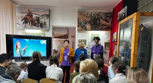 Газета «Ляхавіцкі веснік». Фотофакт. Урок мужества в музее Кривошинской СШ имени Г.С. Здановича провели участники интернационального Звёздного похода БГПУ