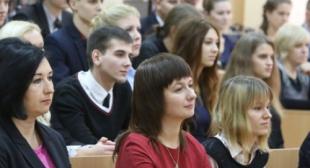 Газета «Настаўніцкая газета», «Аляксандр ЛУКАШЭНКА: «Трэба адкінуць спрэчкі аб тым, хто важней — школа ці сям’я»