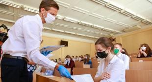 Газета «Советская Белоруссия». Репортаж с первого дня ЦТ в БГПУ 