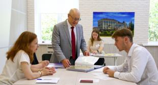 Информационное агентство БЕЛТА. Большинство вузов Беларуси завершают прием документов на бюджет