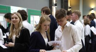Информационное агентство БЕЛТА. Централизованные испытания прошли одновременно по всей стране