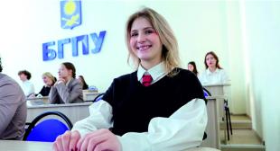 Информационный городской портал «Минск-Новости». Почти 2 тыс. одиннадцатиклассников сдали РЦЭ в БГПУ
