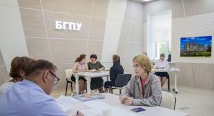 Интерес к педагогической профессии растет: третий день вступительной кампании в БГПУ