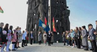 Митинг-реквием памяти жертв фашизма в мемориальном комплексе «Врата памяти»