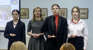 Народны літаратурны тэатр «Жывое слова» выступіў з канцэртнай праграмай «Беларуская літаратура ХХ стагоддзя за 45 хвілін»