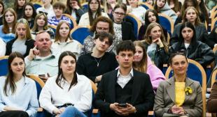 Портал sb.by. Студентов БГПУ познакомили с тонкостями колористики в гардеробе современного педагога-мужчины