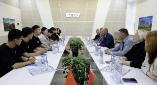 Проект «Летняя школа. «Познай Беларусь: от образования к культуре» для граждан КНР проходит в БГПУ