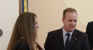 Сайт РОО «Белая Русь»,  «Победительницу конкурса «Золотое перо» «Белой Руси» - 2014» наградили на заседании Совета БГПУ»