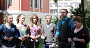 Сотрудники университета возложили цветы к памятнику студентам и преподавателям, погибшим в годы Великой Отечественной войны