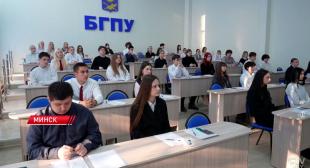 Телеканал СТВ. В Беларуси проходит репетиция централизованного экзамена для 11-классников
