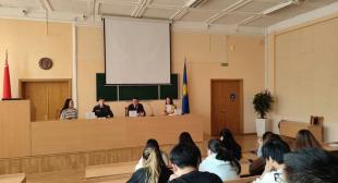 Встреча иностранных студентов БГПУ с замначальника ОГиМ Московского района г. Минска