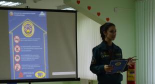 Встреча студентов БГПУ с инспектором группы пропаганды и взаимодействия с общественностью Октябрьского МЧС города Минска